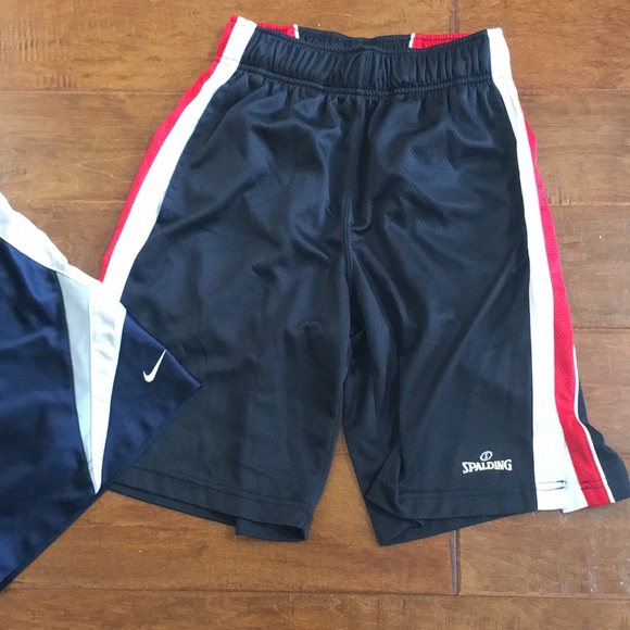 Boys 2 pairs Small 8 Nike Spalding Athletic Shorts - Picture 3 of 6